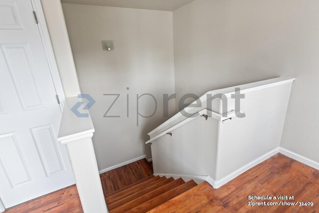 Foto del edificio - 2122 E 20th St