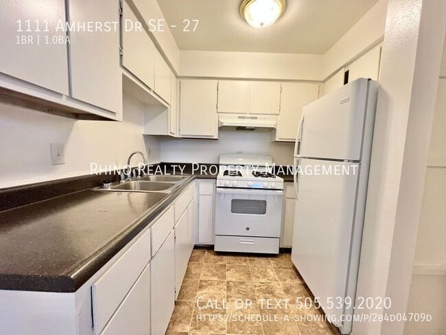 Building Photo - 1111 Amherst Dr SE