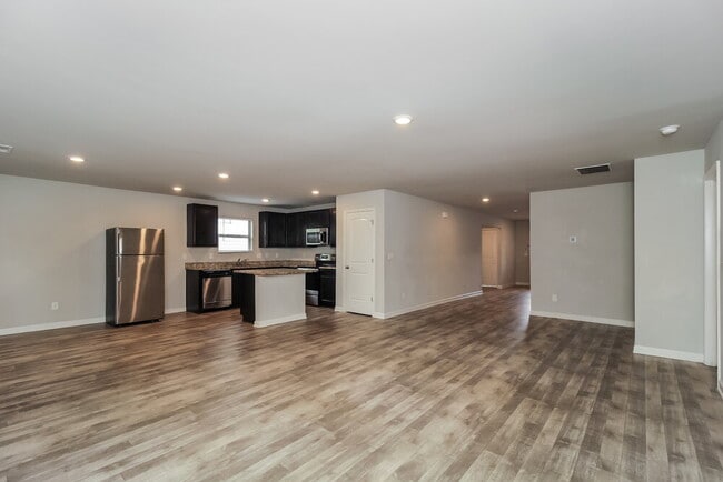 Building Photo - 3019 Chris Cir