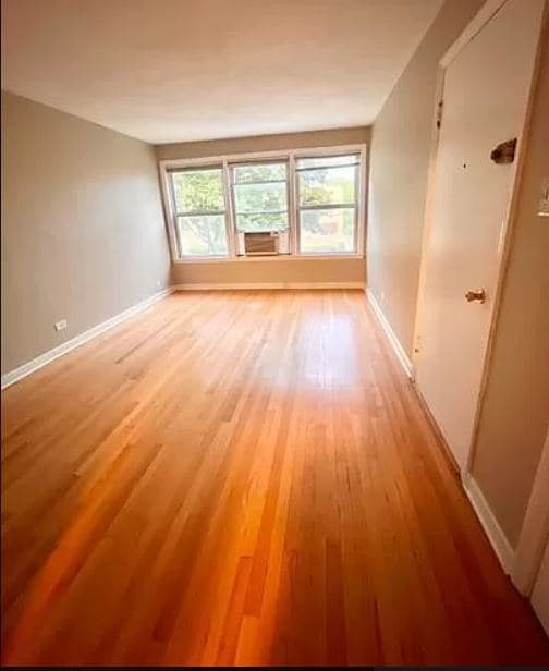 Living room - without furniture - 9126 keating ave