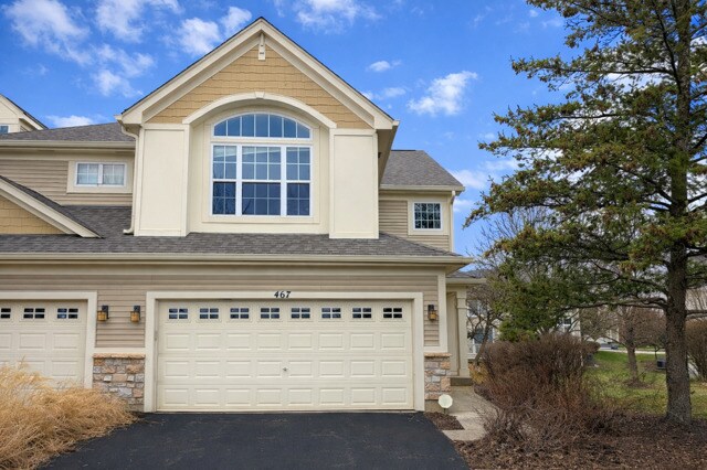 Foto del edificio - 467 Vaughn Cir