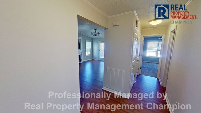 Foto del edificio - Spacious 3rd Floor Condo w/Split Bedrooms