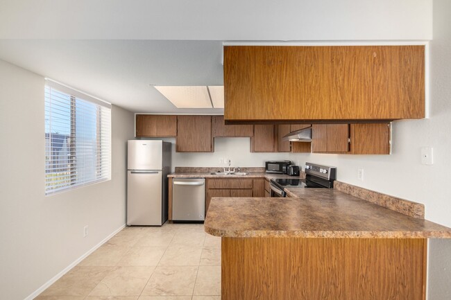Building Photo - Quaint Two Bedroom, Two Bathroom in Tempe