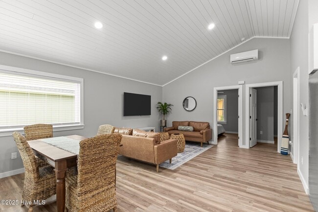 Building Photo - 123 Long Pond Loop