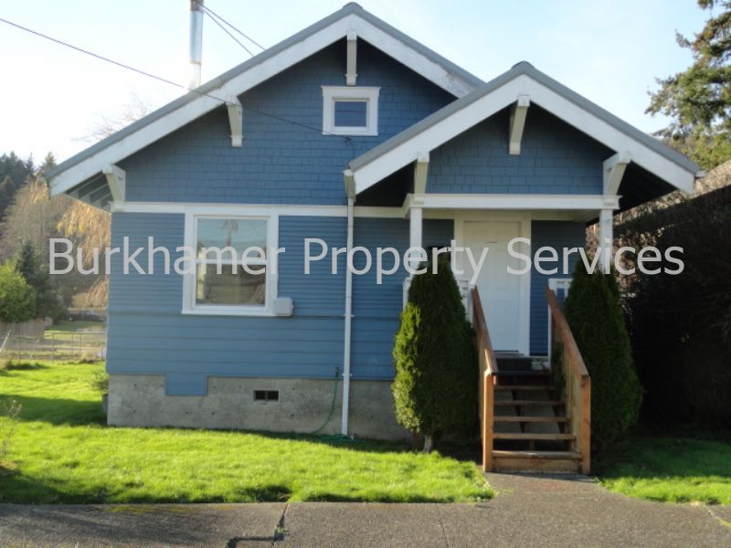 Foto principal - 823 Monroe St