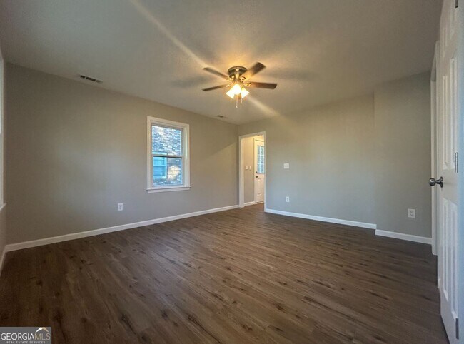 Foto del edificio - 116 Holly St SE