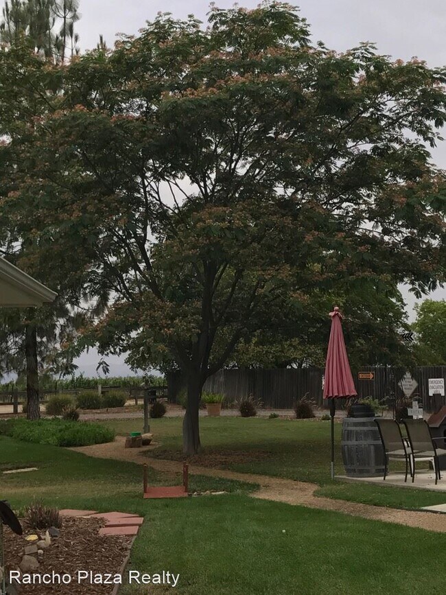 Foto del edificio - 1 br, 1 bath House - 39460 Hilt Road