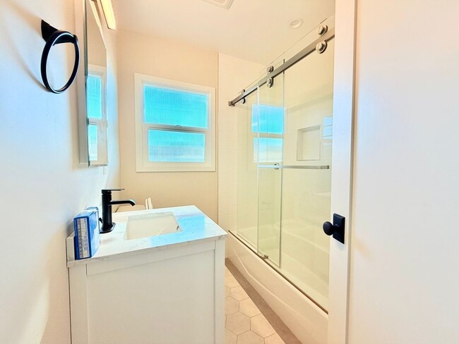 Building Photo - Verdura Street