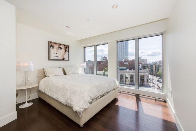 Foto del edificio - 360 Newbury St