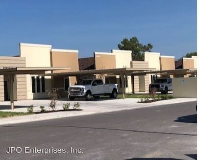 Foto principal - 2005 Garden Ridge Dr