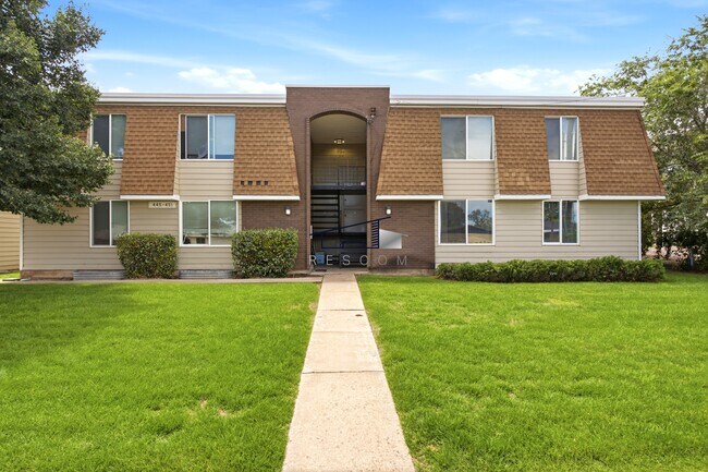 Foto del edificio - 445 W 4900 S