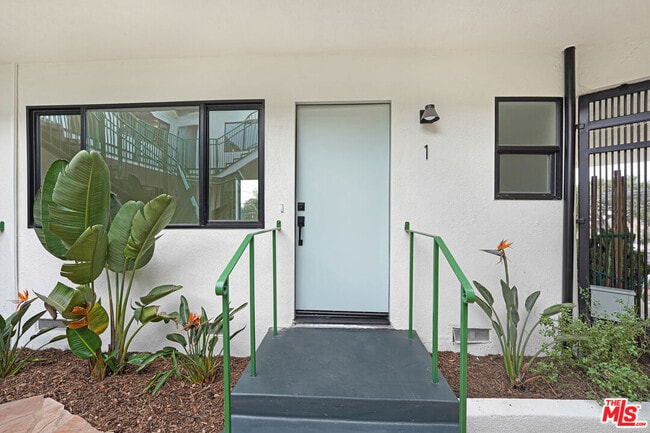 Building Photo - 16185 Sunset Blvd