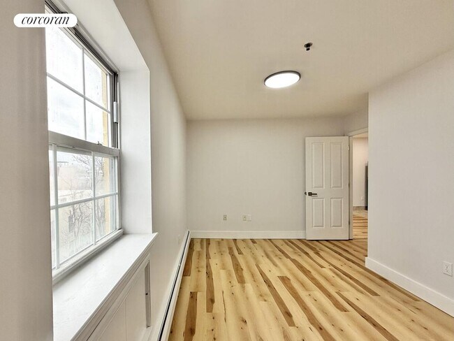 Foto del edificio - 5411 2nd Ave