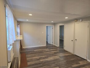 Building Photo - 38 Hamilton Rd