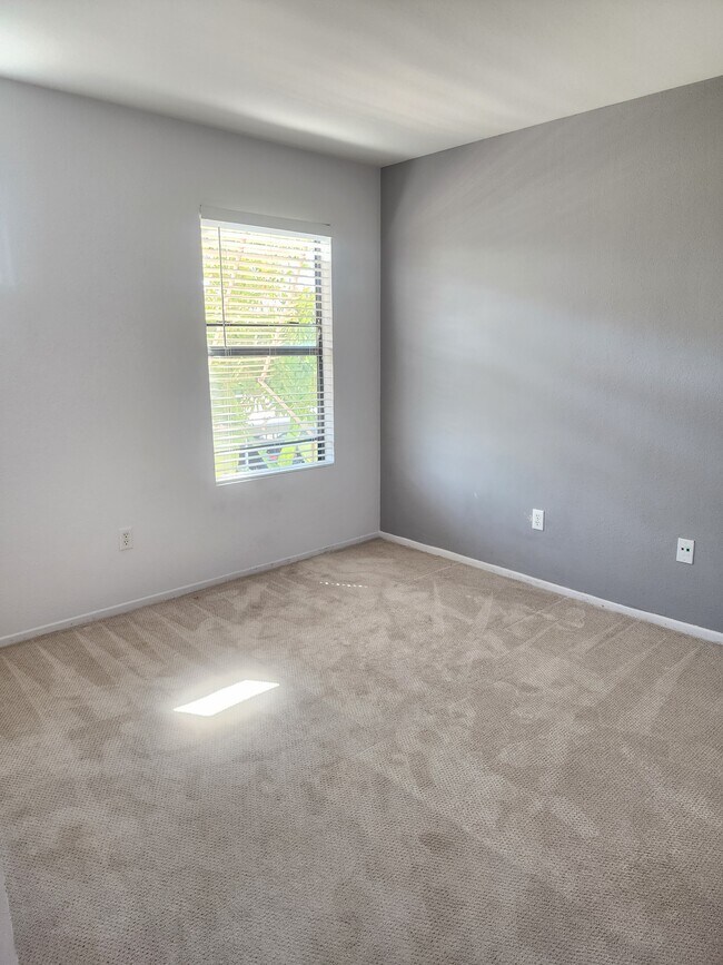 Foto del edificio - 9459 Fairgrove Ln