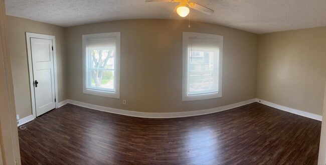Building Photo - 427 Kolping Ave