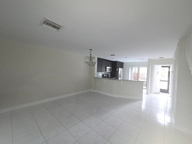 Building Photo - 7890 Lago Del Mar Dr