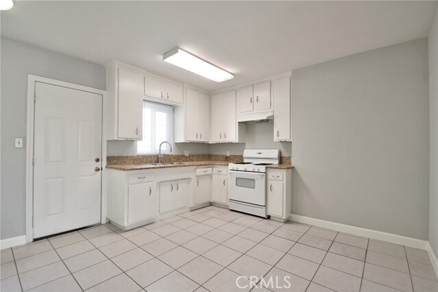 Foto del edificio - 4715 W 152nd St