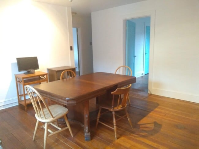 Kitchen/living/dining - 523 W Beaver Ave