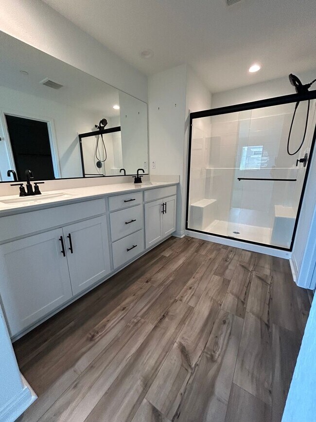 Foto del edificio - Like New 4 Bedroom + Loft Menifee Home
