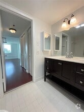Building Photo - 919 Hillcrest Dr