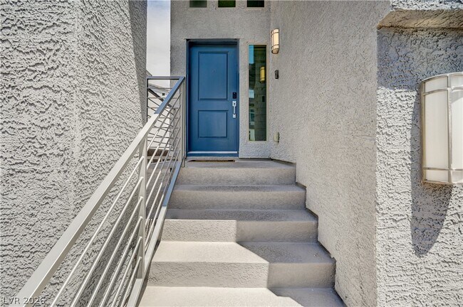 Foto del edificio - 7760 Misty Oaks Ave