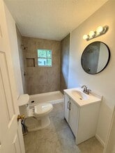 Building Photo - 519 McGuire Ln