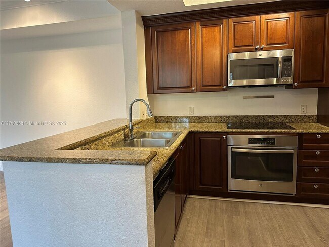 Foto del edificio - 1660 Renaissance Commons Blvd
