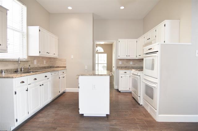 Foto del edificio - 3807 Seminole Cir