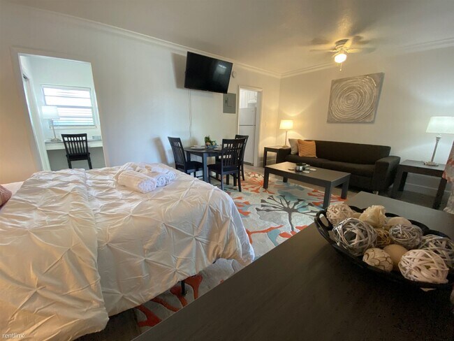 Foto del edificio - 905 NE 18th Ave