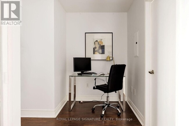 Building Photo - 25 Telegram Mews