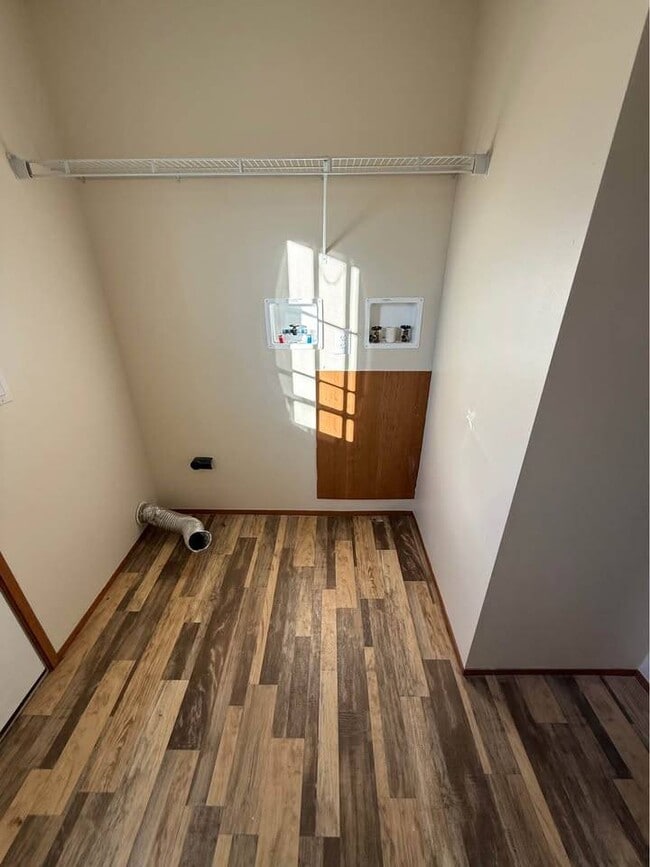 Foto del edificio - 1322 Cambridge Ln