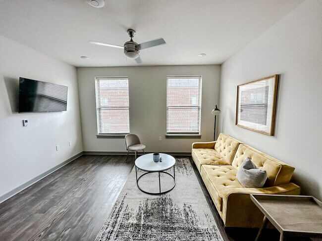 Foto del edificio - 111 E 4th St