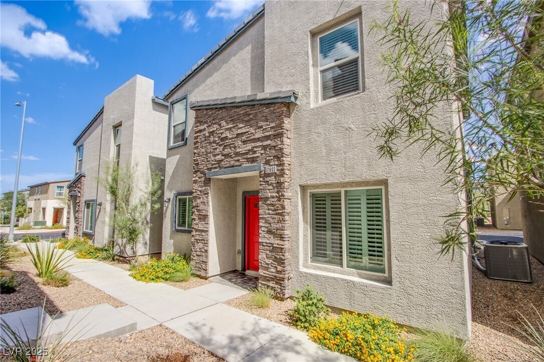 Foto principal - 12803 Cambria Dunes Ct