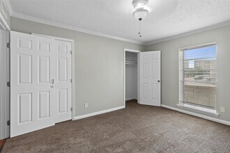 Building Photo - 1901 S Voss Rd