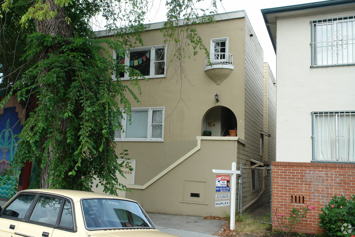 Building Photo - 5929-5931 Telegraph Ave