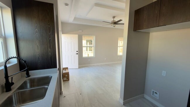 Foto del edificio - 3604 Paola St