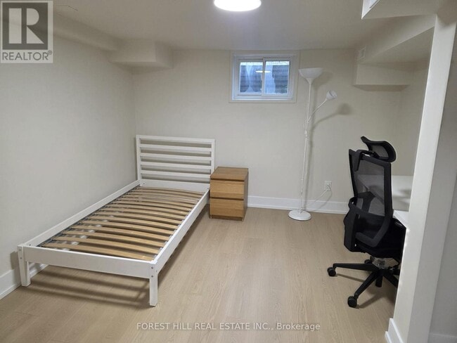 Building Photo - 273 Silver Springs Blvd