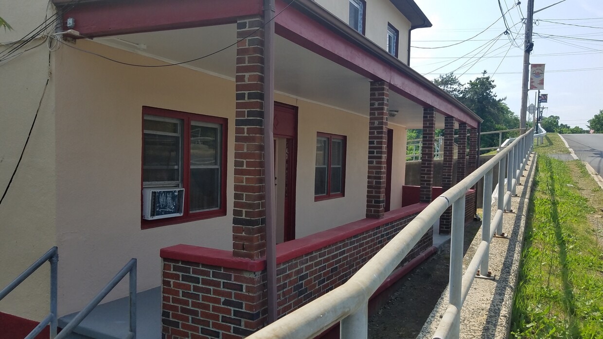 53 Samsondale Ave, West Haverstraw, NY 10993 Apartment for Rent in