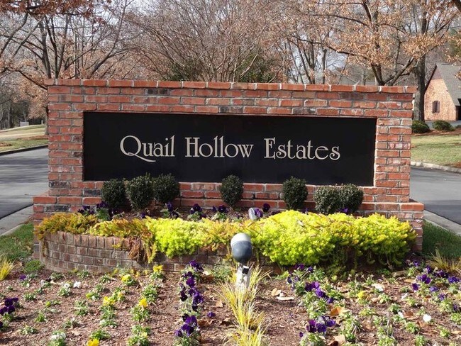Foto del edificio - 7030 Quail Hill Rd. Charlotte, NC 28210