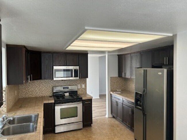 Building Photo - knollridge