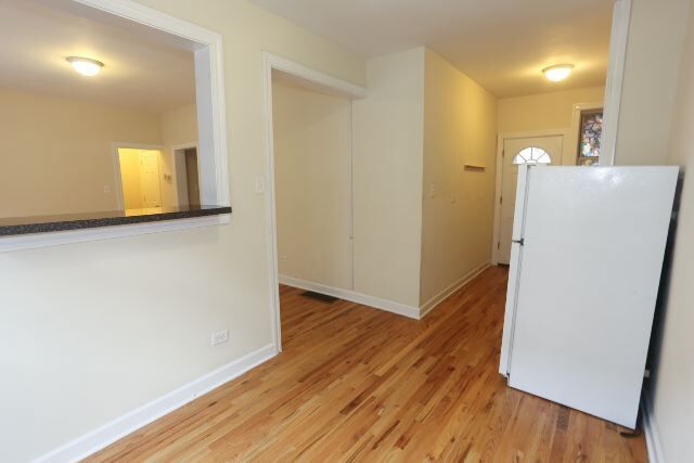 Foto del edificio - 714 W Barry Ave