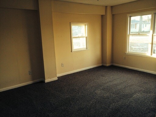 Building Photo - 207 Williams St