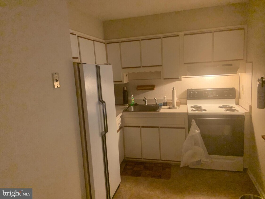 106 Dartmouth Ave, Somerdale, NJ 08083 Room for Rent in Somerdale, NJ