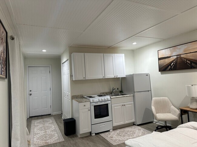 Foto del edificio - 13106 Wellford Dr