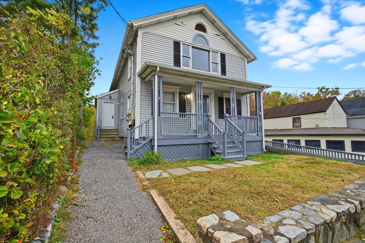 Primary Photo - 18 East St