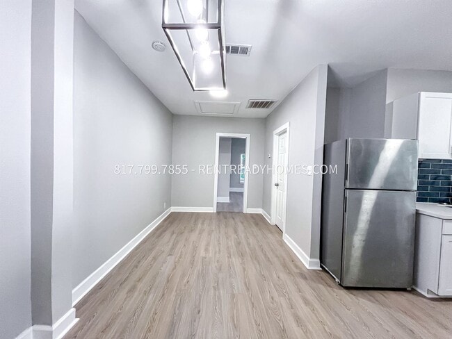 Building Photo - 4431 Clay St