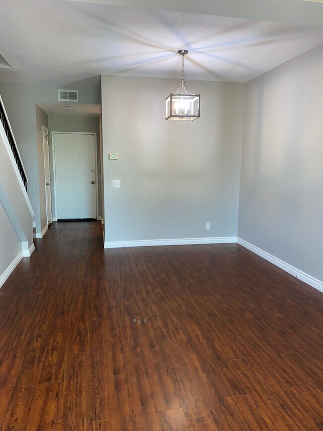 Building Photo - Condo available in beautiful Laguna Niguel!