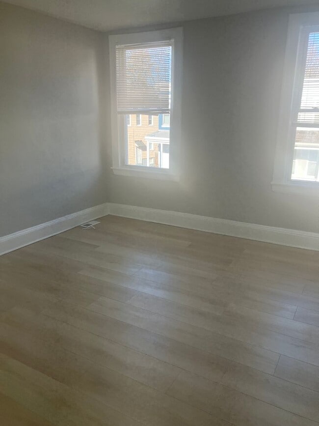 Building Photo - Spacious 2-Bedroom, 1-Bath Home on Saint Charles Ave – Available Now