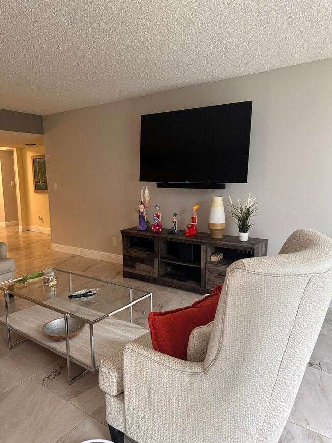 Foto del edificio - 6698 10th Ave N